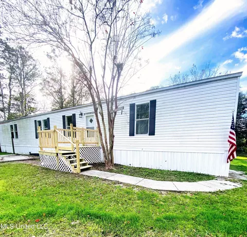 14401 Mays Road Rd, Gulfport, MS 39503