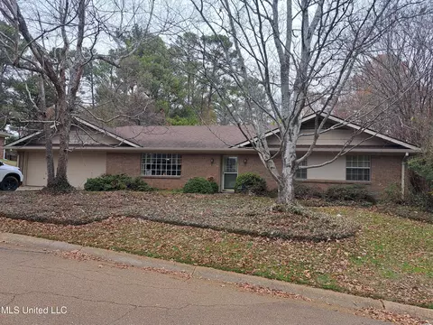 19 Grove Hill Pl, Brandon, MS 39042