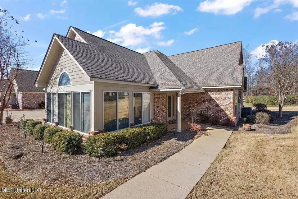 1720 Independence Blvd 1720, Flowood, MS 39232 23 Photos Movoto