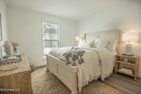 10656 Wren Grv, Gulfport, MS 39503