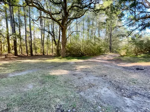 5904 Kings Rd, Moss Point, MS 39563 photo 7