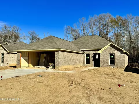 535 Silver Hl, Pearl, MS 39208
