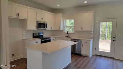 Kitchen - 21620 Edgewood Dr, Saucier, MS 39574 photo 3 of 3