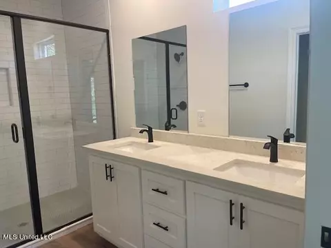Bath - 21620 Edgewood Dr, Saucier, MS 39574 photo 1 of 6