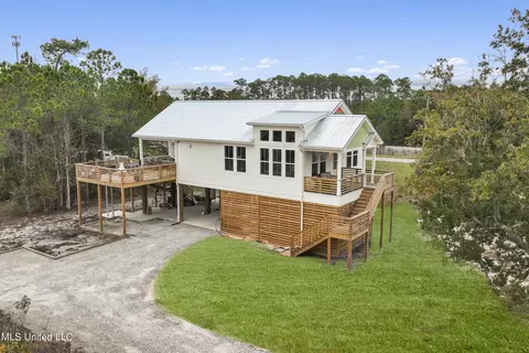 25 Sherman Ave, Pass Christian, MS 39571