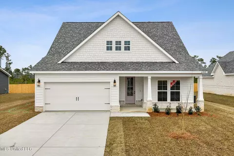 3200 Smugglers Cv, Ocean Springs, MS 39564