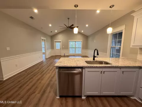Kitchen - 3532 Loulu Pl, Diamondhead, MS 39525 photo 4 of 7