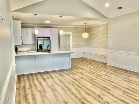 Living - 3532 Loulu Pl, Diamondhead, MS 39525 photo 1 of 2