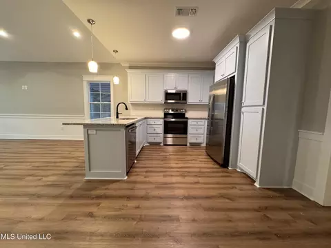 Kitchen - 3532 Loulu Pl, Diamondhead, MS 39525 photo 5 of 7