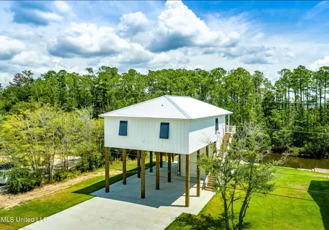 Exterior - 3532 Loulu Pl, Diamondhead, MS 39525 photo 3 of 6