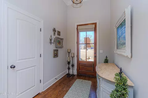 201 Sweetbriar Cir, Canton, MS 39046 photo 5