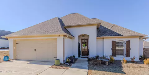 201 Sweetbriar Cir, Canton, MS 39046