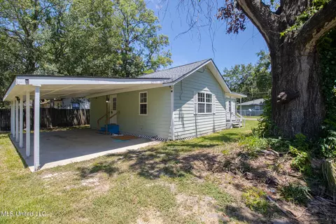3819 Lanier Ave, Pascagoula, MS 39581