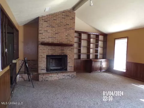 2077 Scanlon Dr, Jackson, MS 39204 photo 3