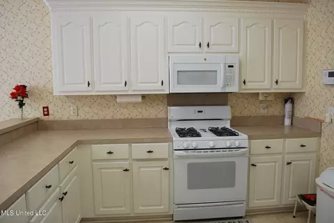 204 Seminole Cir, Terry, MS 39170 photo 22