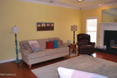 204 Seminole Cir, Terry, MS 39170 photo 7