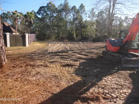 Sand Trap Circle, Gautier, MS 39553 photo 5