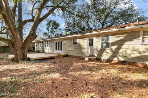 Exterior - 1539 Wilhurst St, Jackson, MS 39211 photo 4 of 9