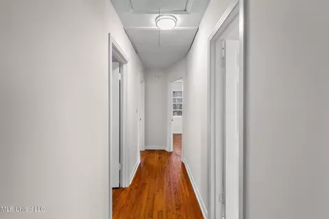 Entry Way - 1539 Wilhurst St, Jackson, MS 39211 photo 2 of 2