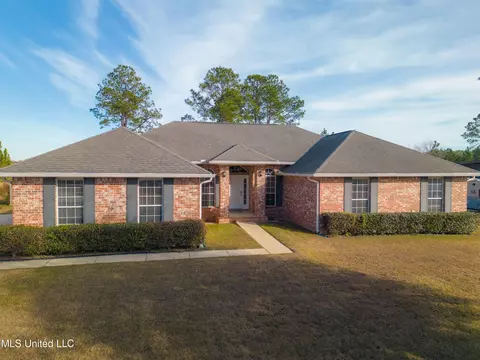 10311 Maple Cv, Ocean Springs, MS 39565