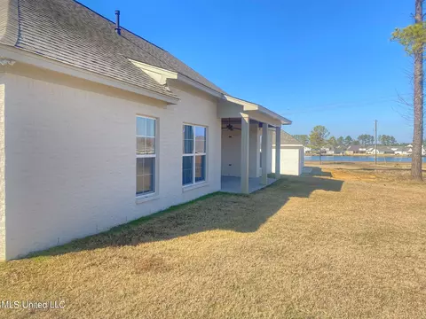 Exterior - 104 Seymour Dr, Madison, MS 39110 photo 2 of 3