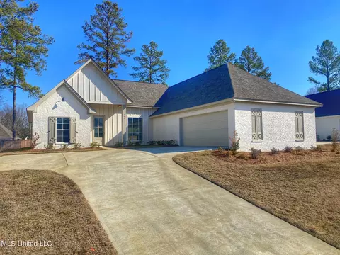 104 Seymour Dr, Madison, MS 39110