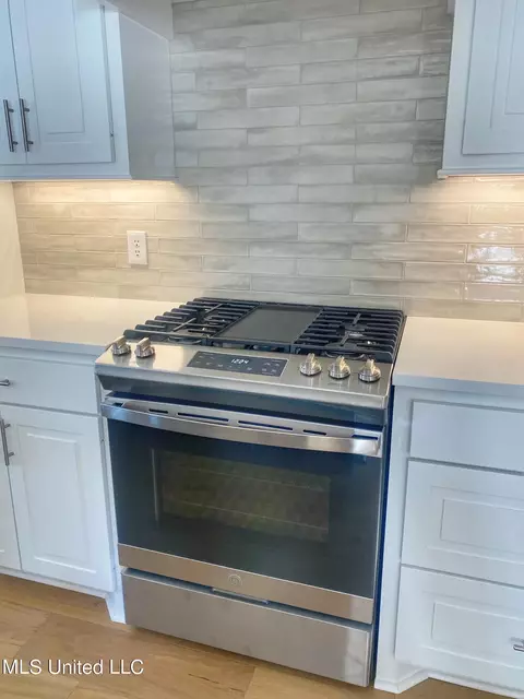 Kitchen - 104 Seymour Dr, Madison, MS 39110 photo 6 of 6