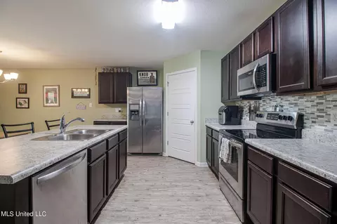 511 E Marigold Dr, Long Beach, MS 39560 photo 12