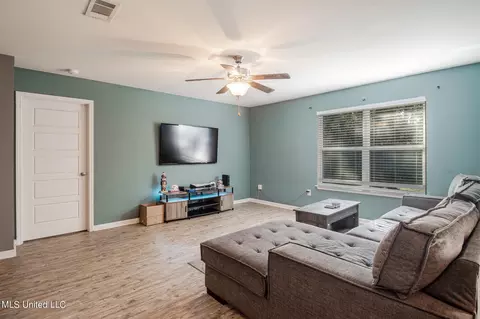 511 E Marigold Dr, Long Beach, MS 39560 photo 15