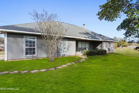 22150 Pineville Rd, Pass Christian, MS 39571