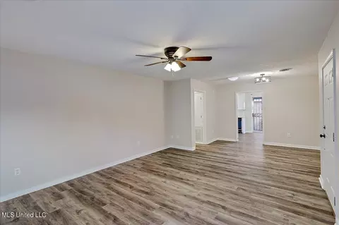 602 E Biscayne Cv, Clinton, MS 39056 photo 5