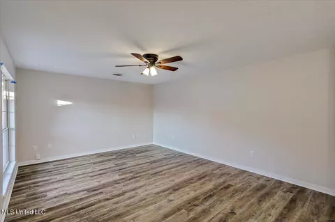 602 E Biscayne Cv, Clinton, MS 39056 photo 3