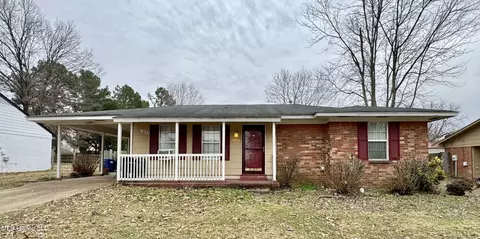3655 Heathcliff Dr, Horn Lake, MS 38637
