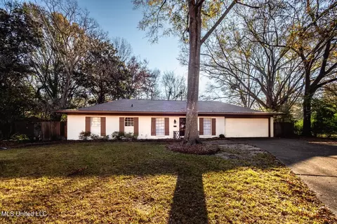 5750 Beechcrest Ct, Jackson, MS 39211 photo 3
