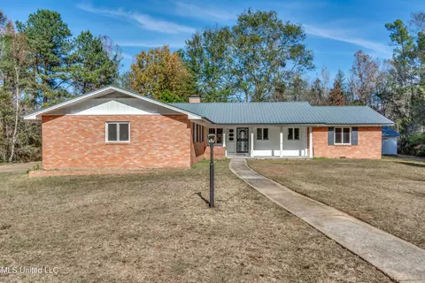 115 Stuard Dr, Magee, MS 39111