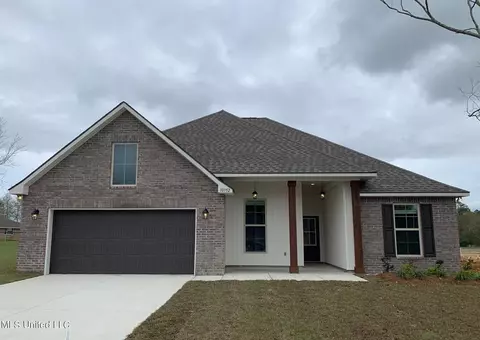 10352 Caroline Dr, Gulfport, MS 39503
