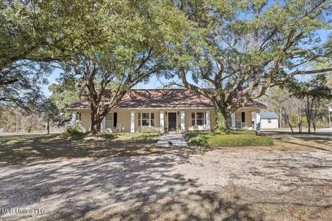 13104 Echo Dr, Gulfport, MS 39503