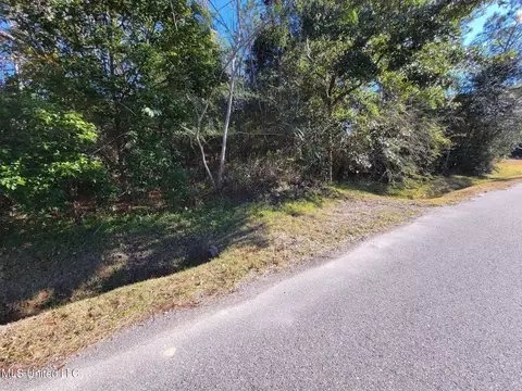 120 Engman Ave, Bay Saint Louis, MS 39520