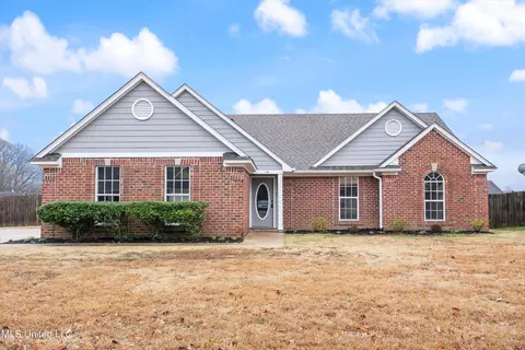 116 Orange Dr, Senatobia, MS 38668