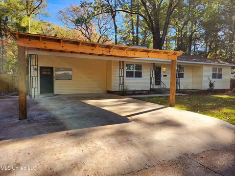 5524 Wayneland Dr, Jackson, MS 39211