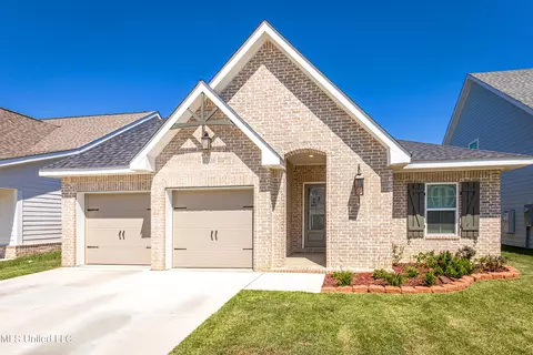 13316 Hawk Pl, Gulfport, MS 39503