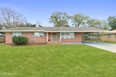 2523 Orleans Rd, Biloxi, MS 39531