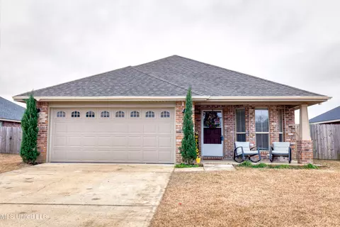 18139 Canal Ct, Gulfport, MS 39503