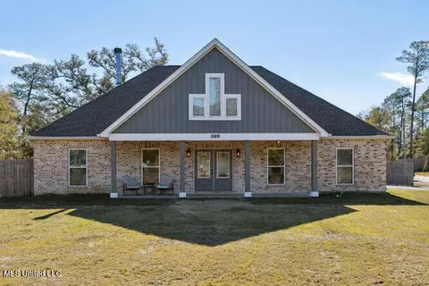 508 Old Spanish Trl, Waveland, MS 39576