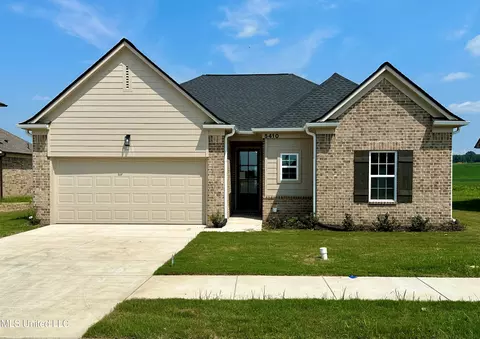 5410 E Kaitlyn Dr, Walls, MS 38680