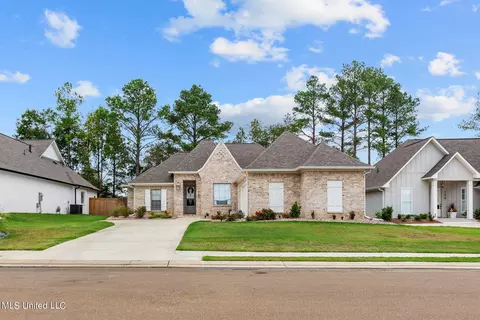137 Herons Bay Cir, Madison, MS 39110 photo 2