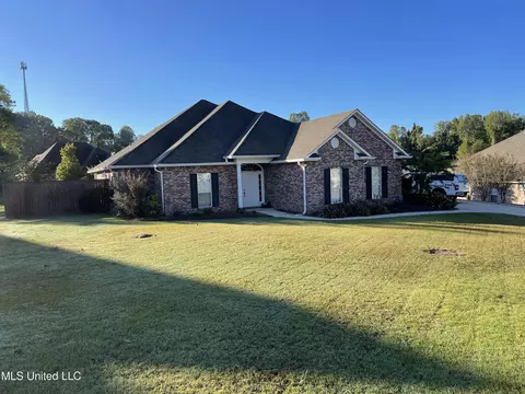 114 Olde Trace Dr, Vicksburg, MS 39180