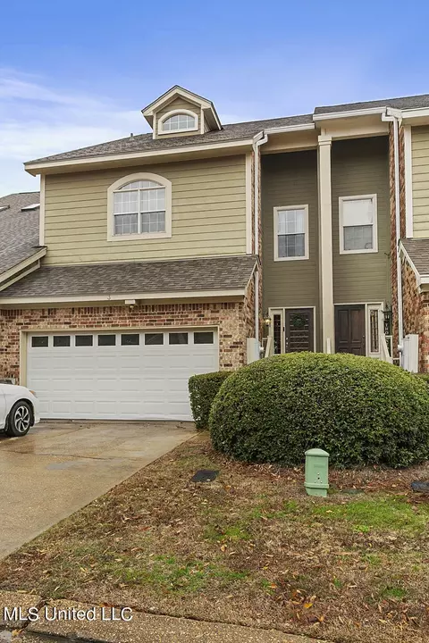 3 Charleston Cir, Brandon, MS 39047
