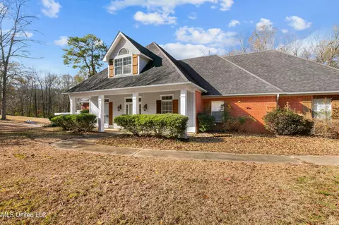 119 Hillcrest Cir, Brandon, MS 39042