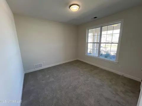 6787 W Sunrise Loop W, Olive Branch, MS 38654 photo 15